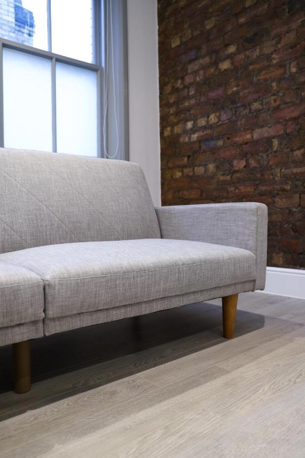 16 Queen Avenue Collection By Happy Days Apartment
